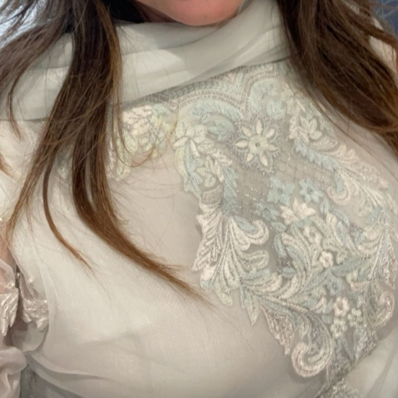 Pakistani Designer Thread & Motifs mint, white net suit - Picture 3 of 4